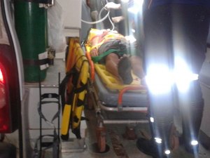 Homem fica ferido após perder o controle de motocicleta na AL-115