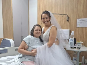 Casal 'foge' de casamento e surpreende mãe de noiva que estava na UTI