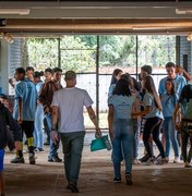 Abandono escolar em Alagoas cai 45% após dois anos do Pé-de-Meia