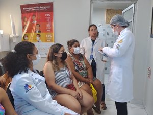 Gestantes da UFS José Araújo visitam Maternidade Nossa Senhora da Guia