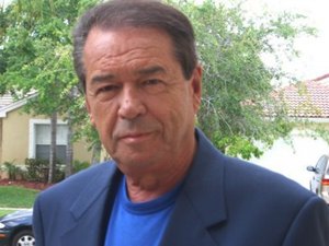 Jornalista Eliakim Araújo morre aos 75 anos