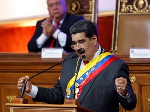 Maduro diz 'conhecer planos' de Bolsonaro e Colômbia para Venezuela