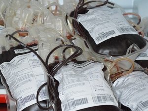 Após feriado, estoque de sangue no Hemoal é considerado crítico