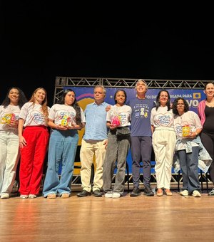 Deputada Cibele Moura participa de entrega de kits do programa “Meu ciclo na escola”