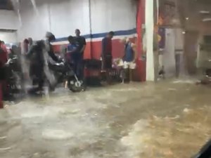 Chuva provoca alagamentos em Santana do Ipanema nesta sexta-feira (13)