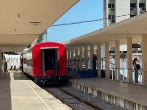 [Vídeo] Maria Fumaça volta aos trilhos e promete impulsionar o turismo em Maceió