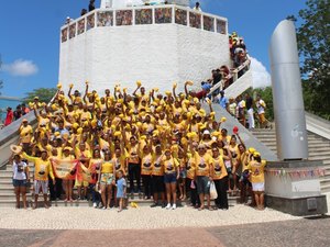 Mais de 300 craibenses participam da Romaria das Candeias em Juazeiro do Norte