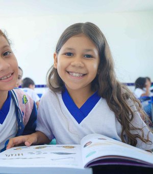 Alagoas atinge a marca histórica de 64% de crianças alfabetizadas e ultrapassa a meta para 2026