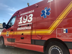 Motociclista cai em ribanceira após colidir com cavalo na zona rural de Porto Real do Colégio