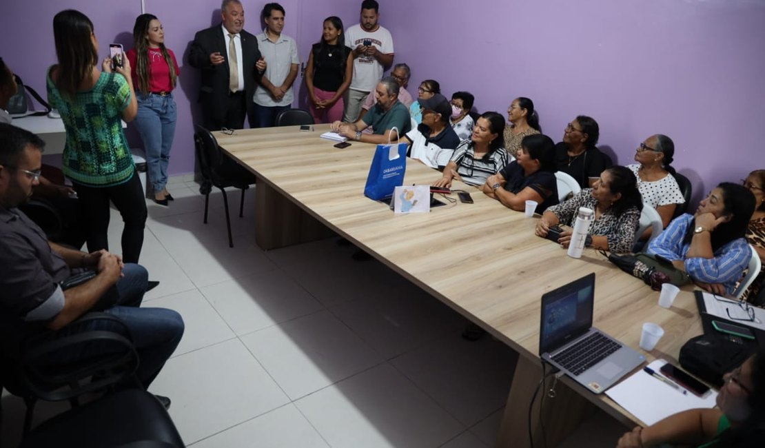 Idosos são capacitados em curso de inclusão digital pelo Ministério Público em Campo Alegre