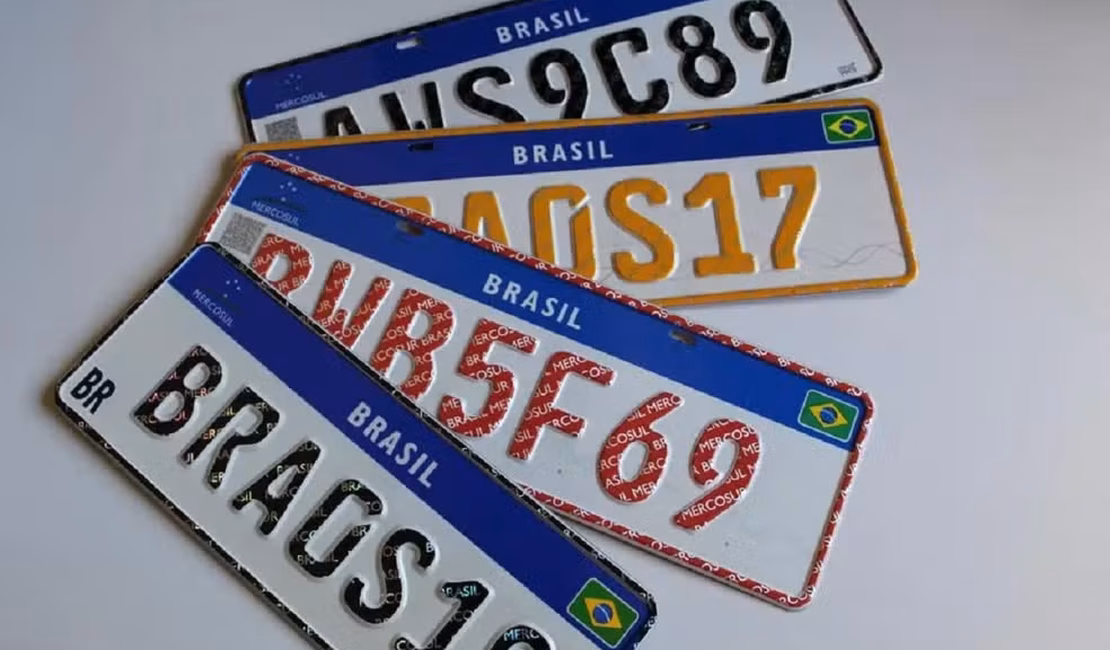 Projeto quer trazer de volta nome de estado e cidade às placas de veículos no Brasil