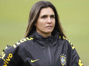 CBF dispensa técnica Emily Lima da Seleção Brasileira Feminina