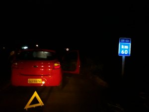 Suspeitos fogem e polícia recupera veículo roubado na rodovia BR 101