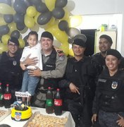 “Eles são anjos maravilhosos” afirma mãe de criança que teve festa surpresa organizada por policiais