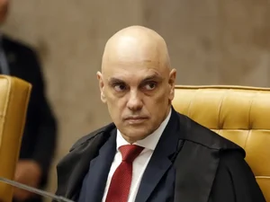 Moraes autoriza visitas de filhos e enteada a Bolsonaro