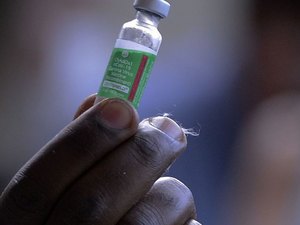 China libera IFA para Brasil produzir 16,6 milhões de doses de vacinas