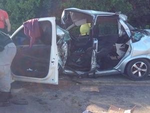 Grave acidente envolvendo 2 carros faz quatro vítimas na AL-101 Sul, em Coruripe