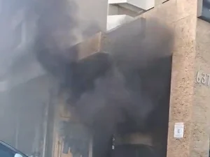 [Vídeo] Incêndio atinge loja de bijuterias e mobiliza bombeiros no bairro da Jatiúca