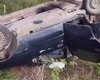 Carro capota às margens da rodovia AL-220 em Batalha
