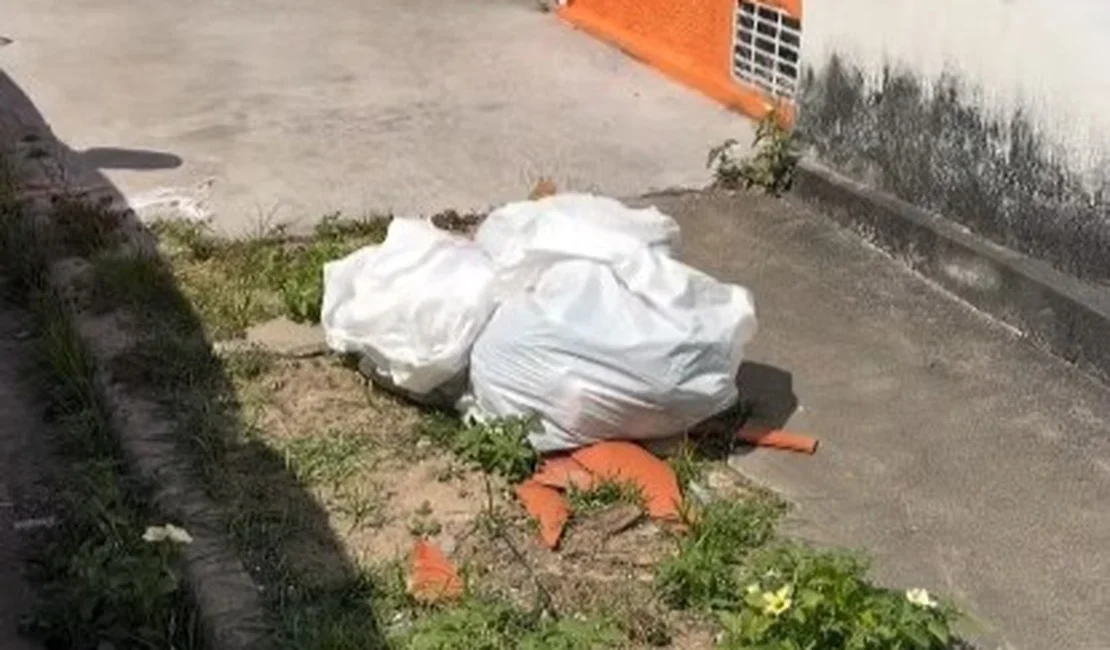 Homem procura polícia e admite ter descartado feto em via pública de Delmiro Gouveia