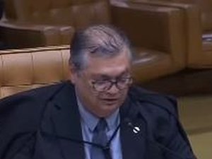 Flávio Dino ironiza mensagem enviada à ouvidoria do Supremo e diverte ministros