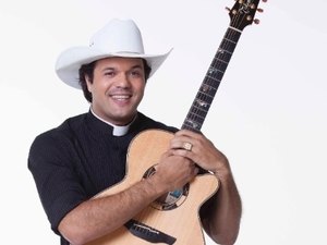 Padre Alessandro Campos pede demissão da TV Aparecida