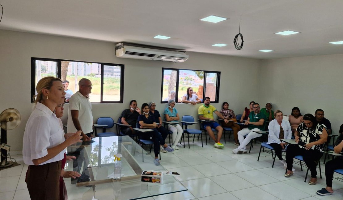 [Vídeo] Trabalhadores do Hospital Veredas entram em greve por tempo indeterminado