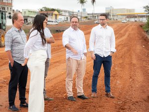 Ampliação da Marginal do Piauí começa receber calçada e ciclovia em Arapiraca