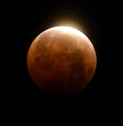 'Lua de Sangue': web se divide em quem conseguiu ou não assistir eclipse lunar no Brasil