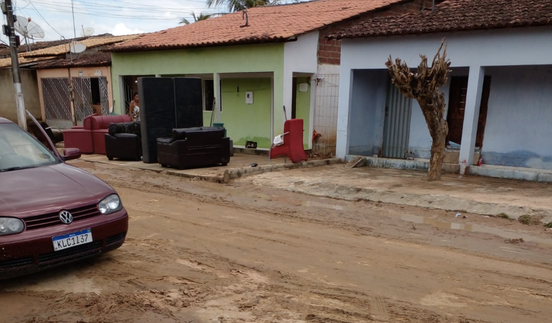 Arapiraquenses relatam prejuízos após fortes chuvas que atingiram o Agreste