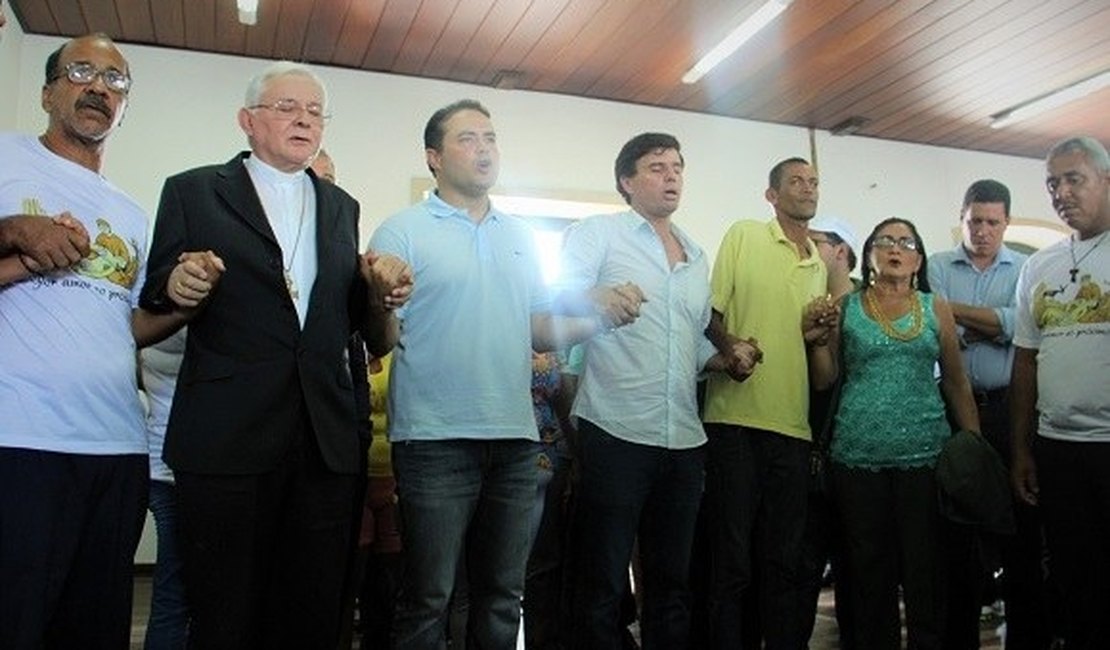 Governador anuncia recursos para casas acolhedoras de dependentes químicos