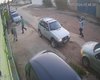 [Vídeo] Câmera de segurança flagra roubo de veículo no Clima Bom
