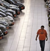 Venda de veículos novos em março é a menor para o mês desde 2006 diz Fenabrave