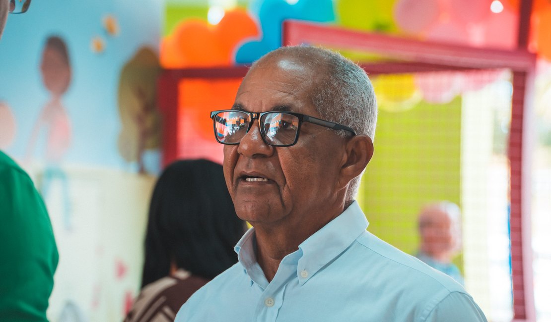 Prefeito Déo destaca parceria com vereadores de Japaratinga