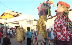 Bloco o Batatão faz a alegria dos foliões de Feira Grande