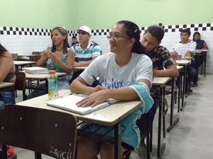 Vem que Dá Tempo: Programa vai atrair para a escola alunos que abandonaram os estudos