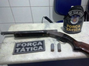 Jovem é preso com espingarda e munições durante operação em Marechal