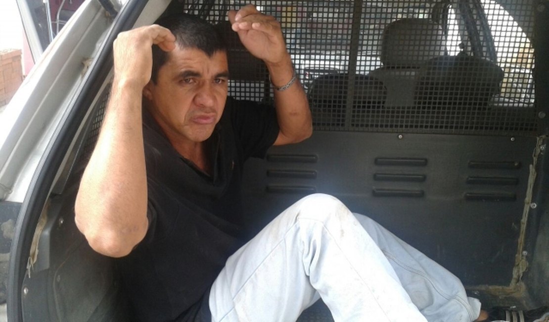 Homem surta, invade loja e danifica equipamentos em Arapiraca