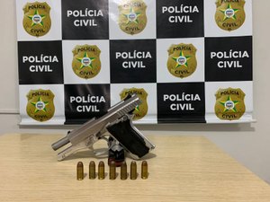 Polícia Civil autua dois acusados de porte ilegal de arma de fogo