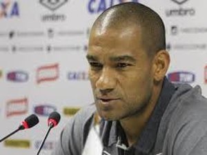 Zagueiro do Vasco, Rodrigo  é pego em hotel com a mulher do melhor amigo