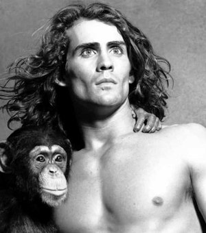Ator que interpretou Tarzan na TV, morre em acidente de avião nos EUA