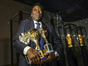 Rei do Futebol, Pelé celebra  77 anos!