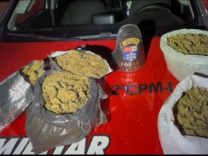 Polícia apreende drogas avaliadas em R$ 300 mil com traficante em Paripueira