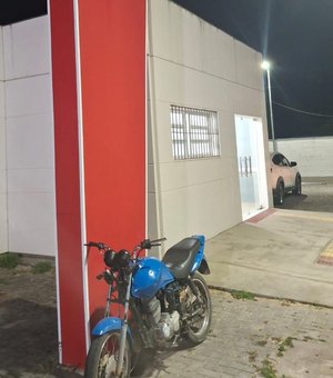 Homem é preso por receptar moto furtada da Secretaria Municipal de Infraestrutura em Piaçabuçu