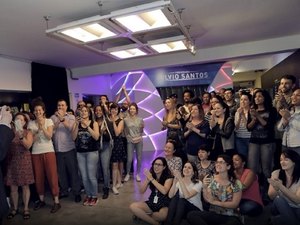 Silvio Santos comemora 86 anos e visita exposição em sua homenagem