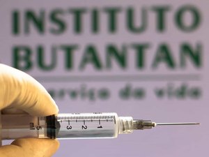 Saúde anuncia que distribuirá vacina do Butantan a todos estados