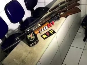 Homem é preso com duas espingardas em Branquinha