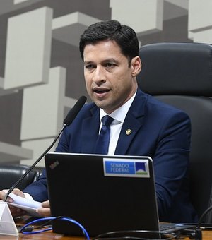 Rodrigo Cunha foi o único senador de AL que votou sim por PEC que limita decisões monocráticas no STF