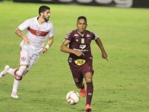 No finalzinho, CRB consegue empate contra o Náutico