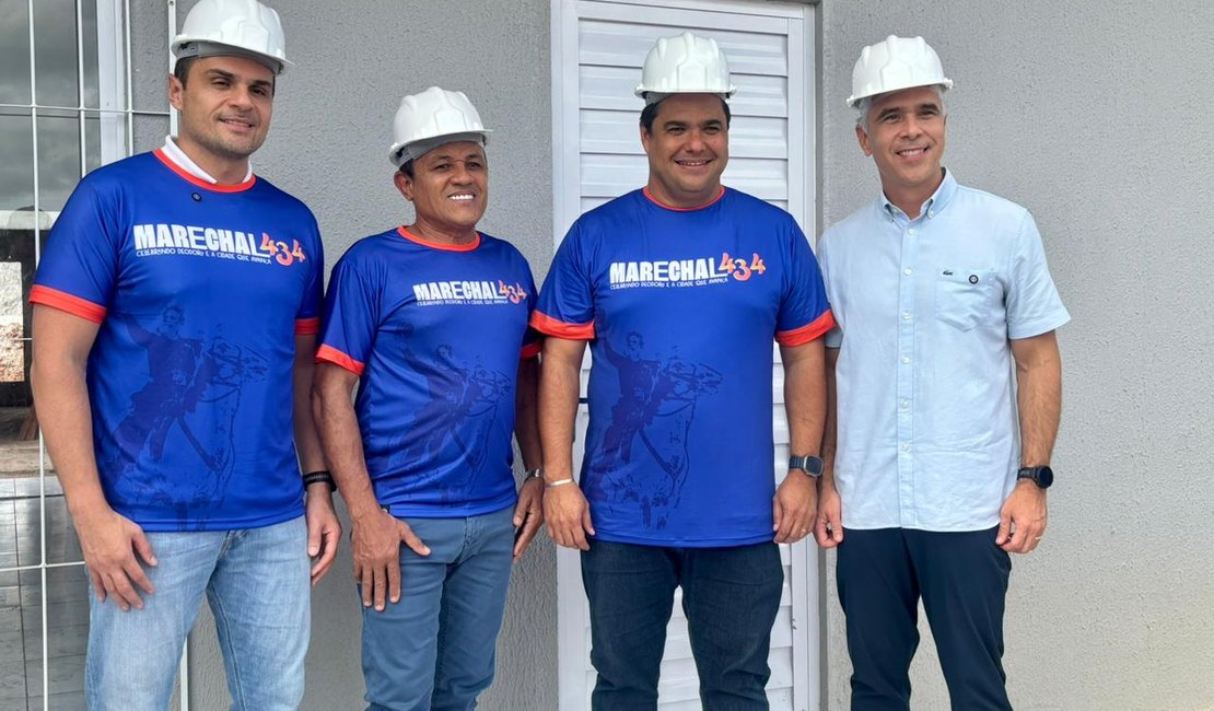 Rafael Brito e prefeito André Bocão visitam obras do Minha Casa Minha Vida, em Marechal Deodoro
